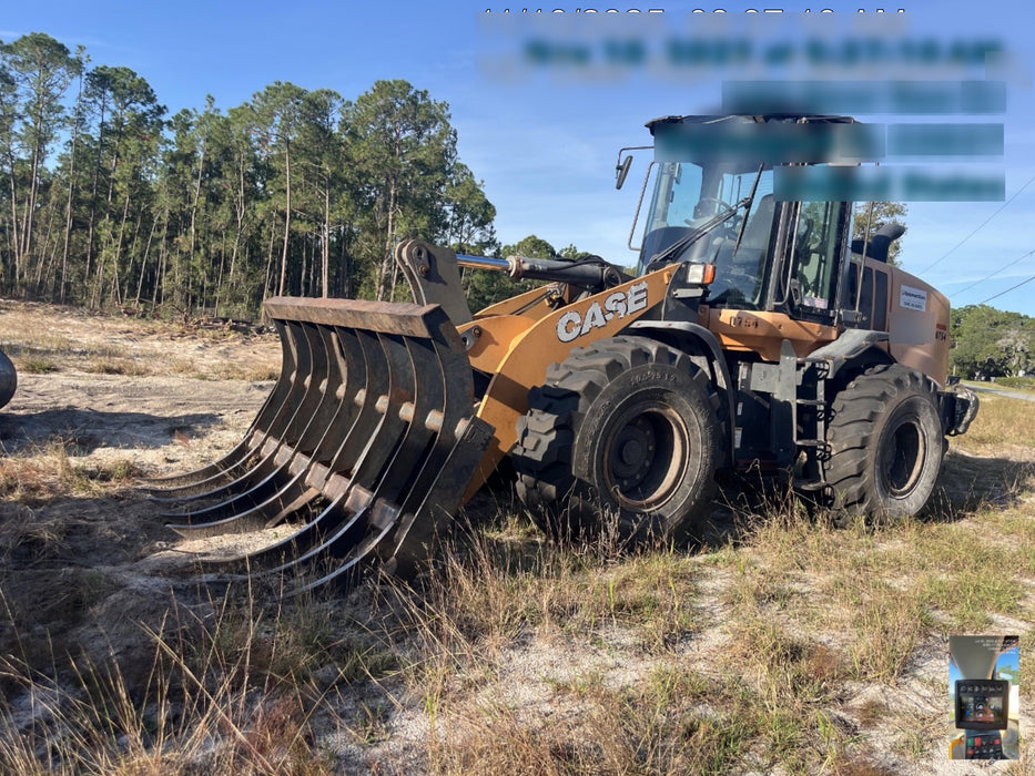 2017 Case 621G CLOSED CAB, JRB 416 STYLE HYD COUPLER