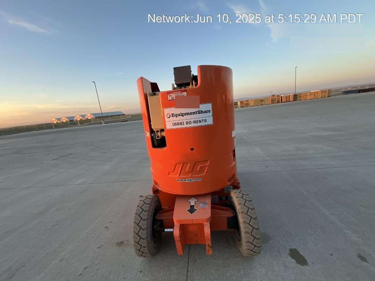 2019 JLG E300AJP