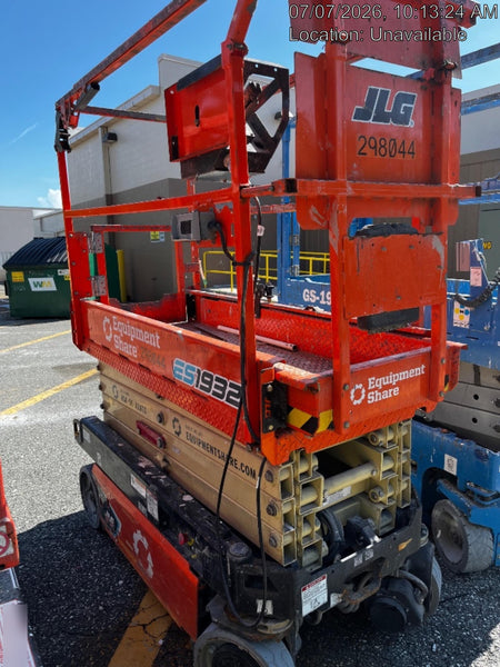 2023 JLG ES1932
