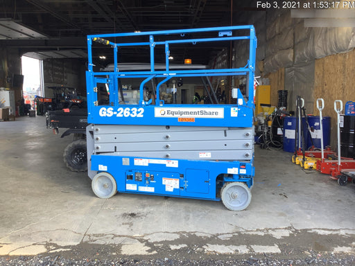 2020 Genie GS-2632 Solid NM Tires, Folding Rails with Half-Height Swing Gate, Beacon, 800W Invertor