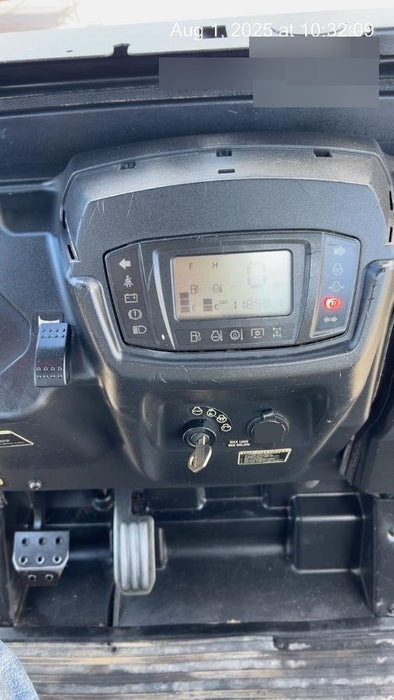 2019 Kubota RTV-X1140 4wd Utility Cart, LED Strobe, Windshield Tempered Glass, Pastic Canopy, Wire Harness Kit, Backup Alarm