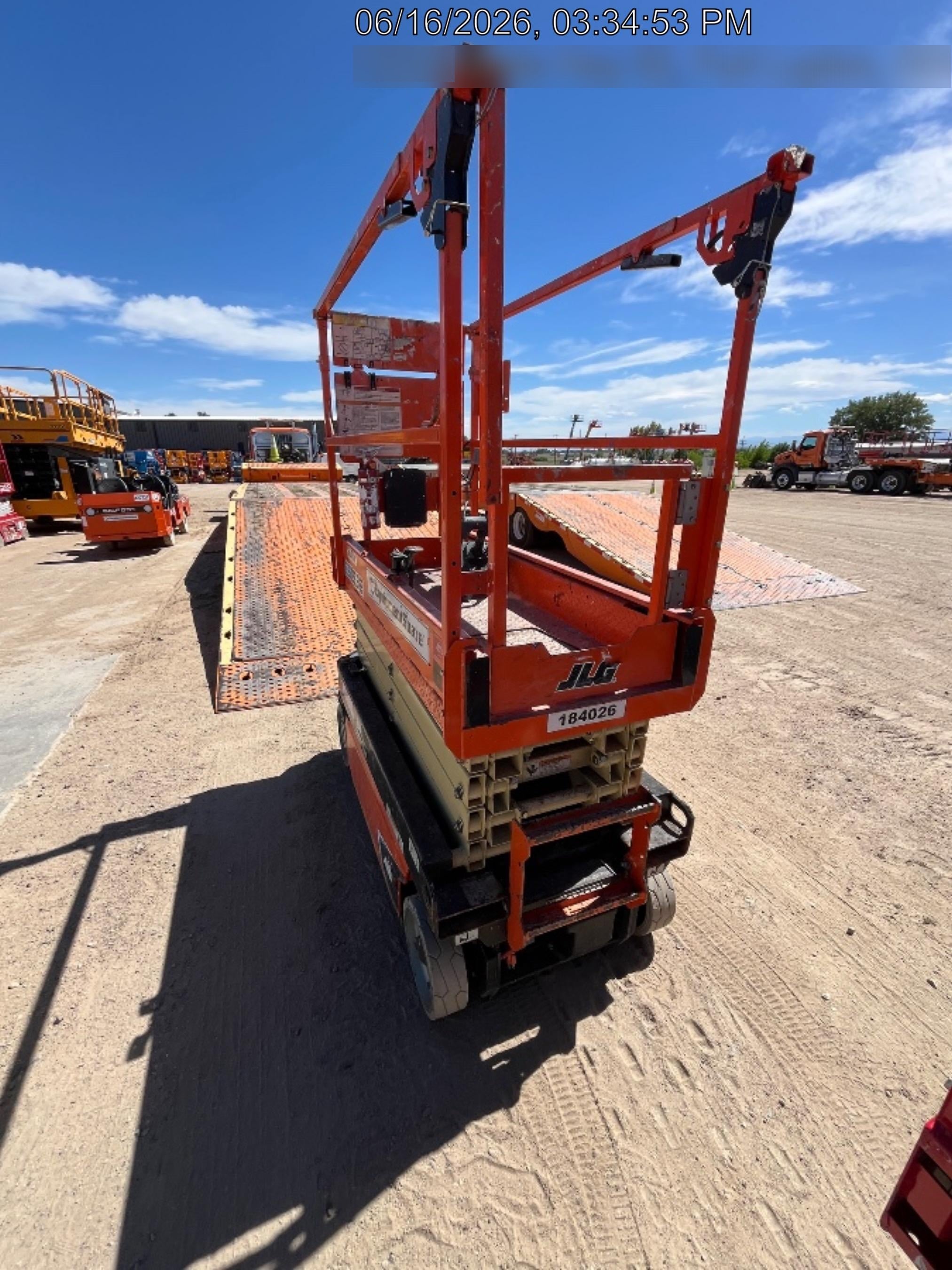 2021 JLG ES1932