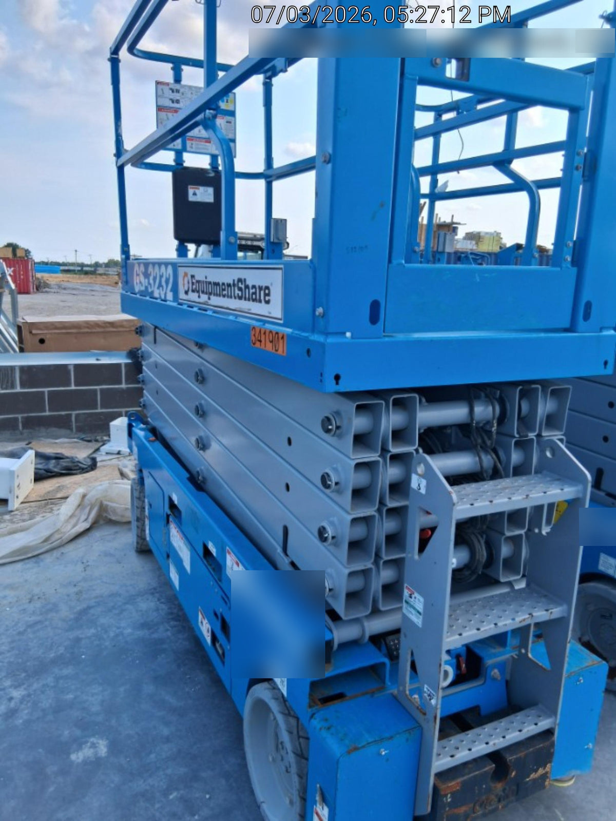 2023 GENIE GS-3232