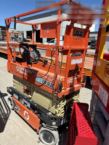 2024 JLG ES1932