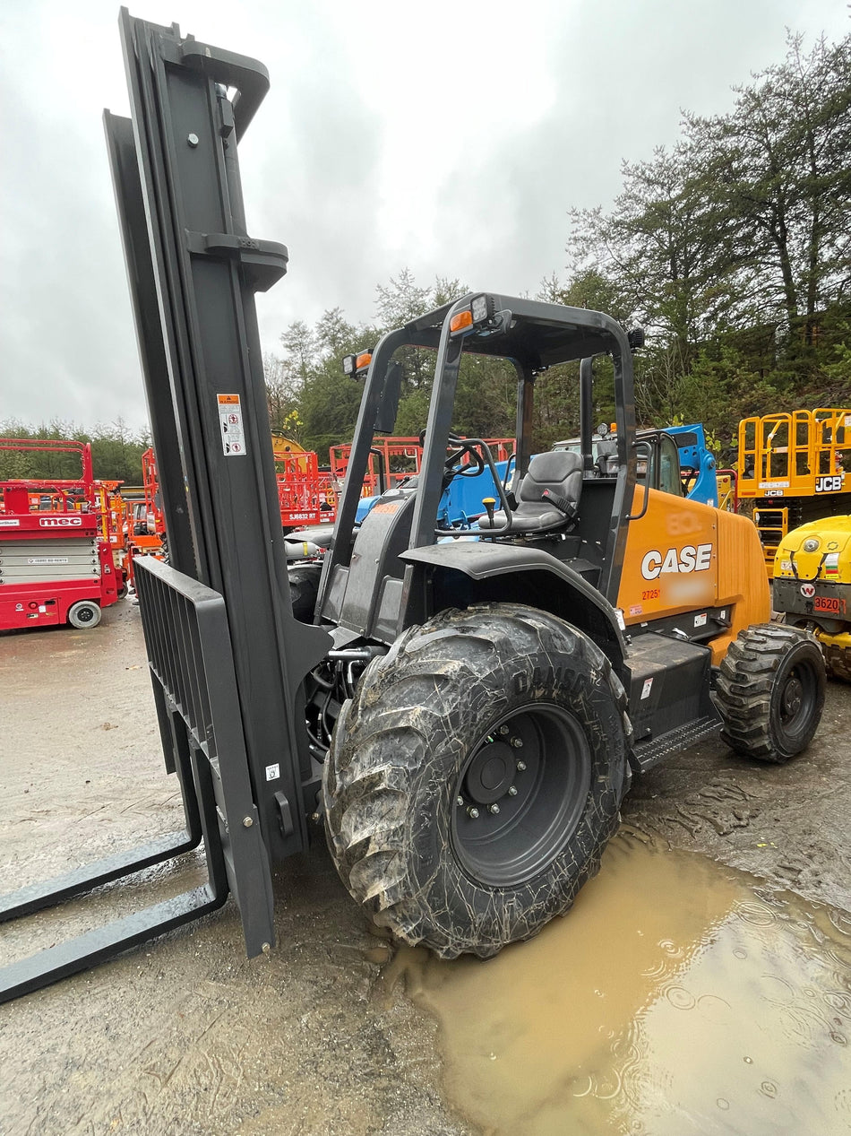 2023 CASE 588H