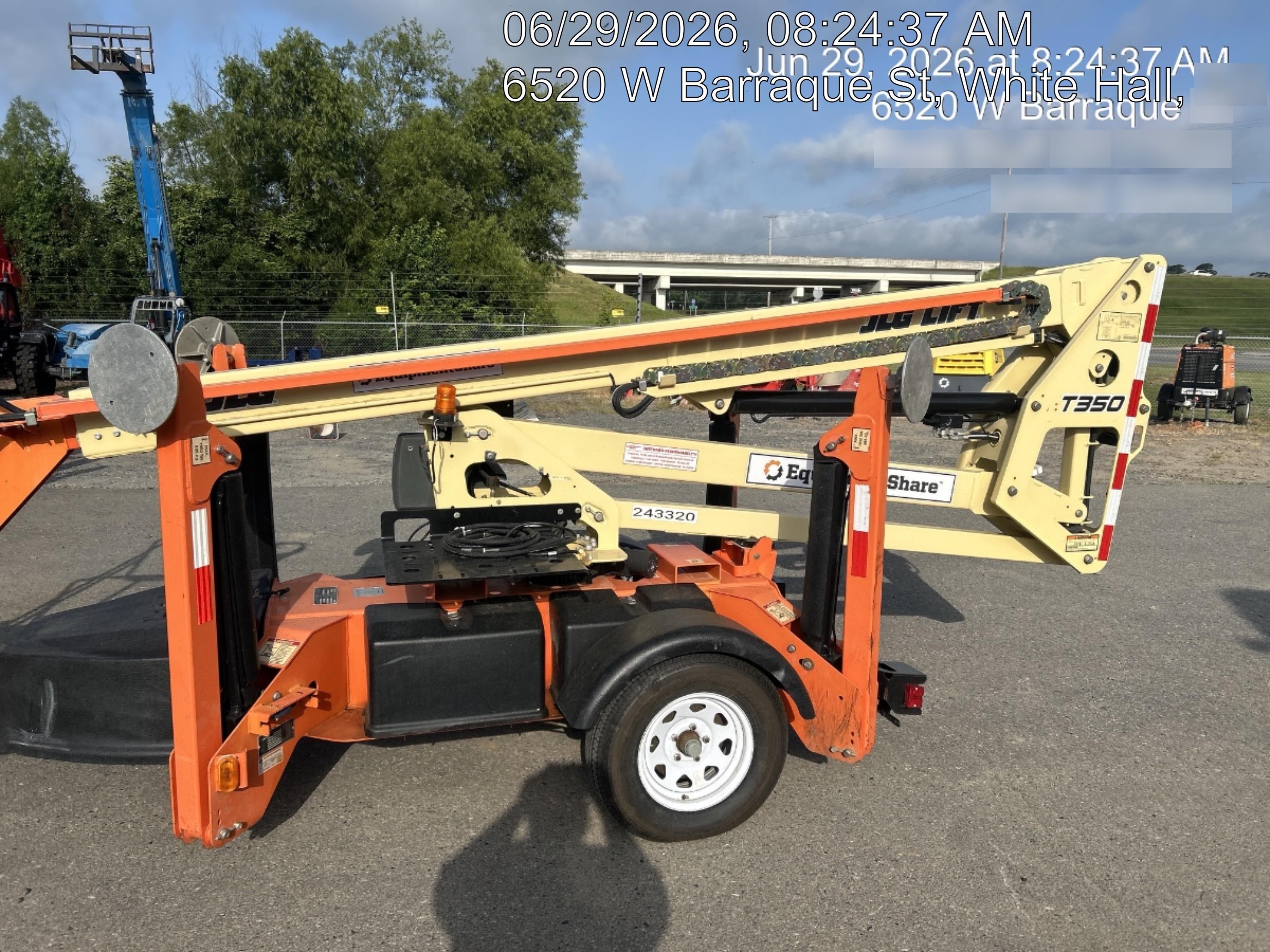 2022 JLG T350