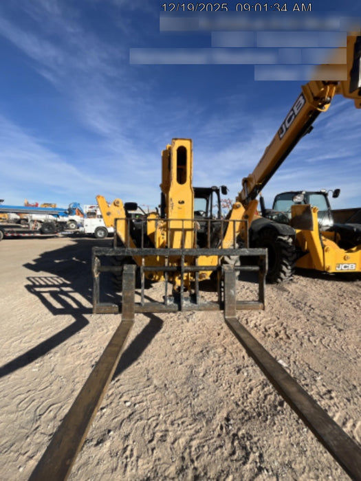 2020 JCB 510-56 Canopy, 74 HP, Solid Tires, STD Worklight, Beacon, Aux Hydraulics, Lifting Eye, Back up Alarm w/66" Carriage/60" Forks