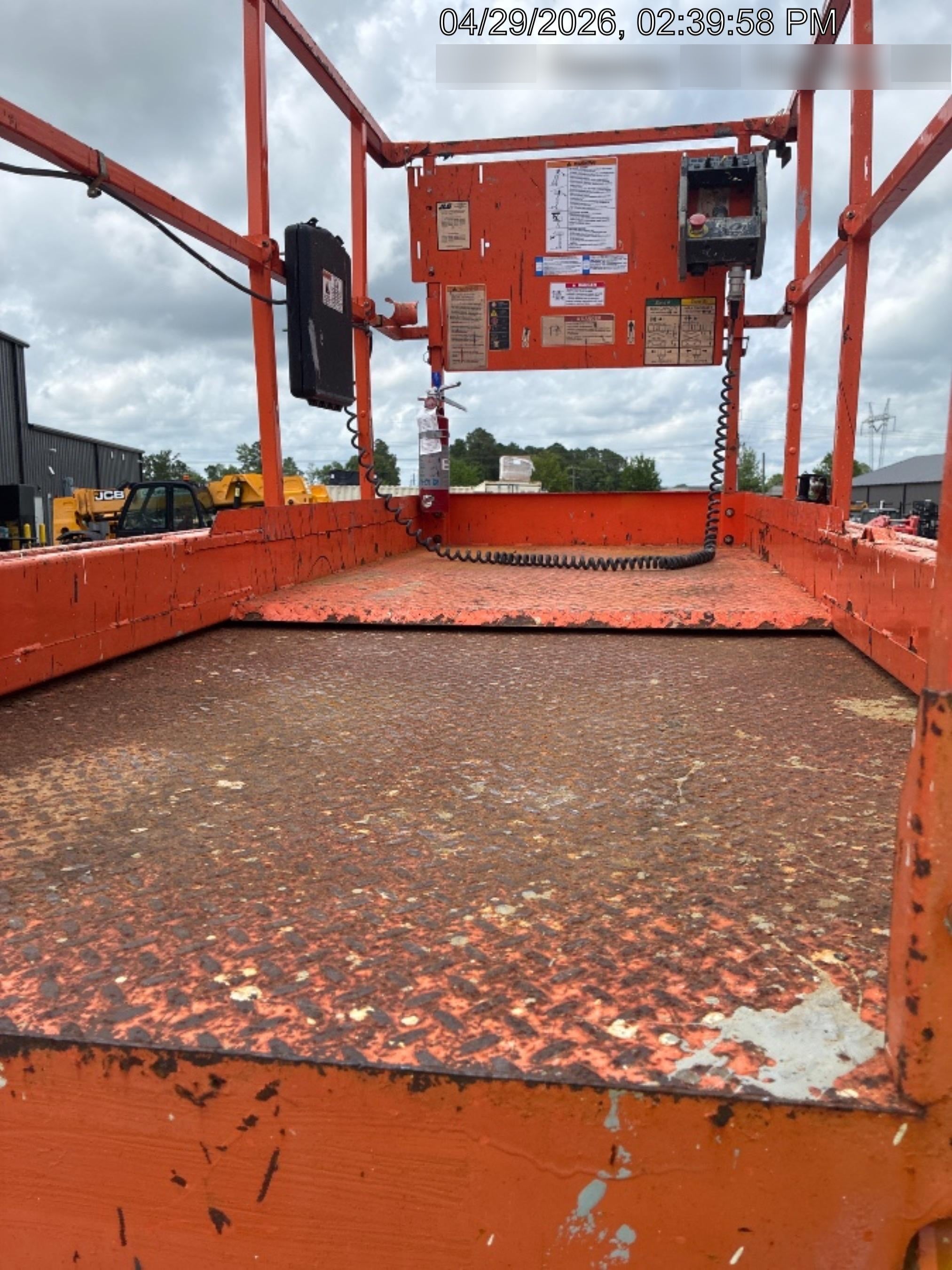 2016 JLG 3246ES
