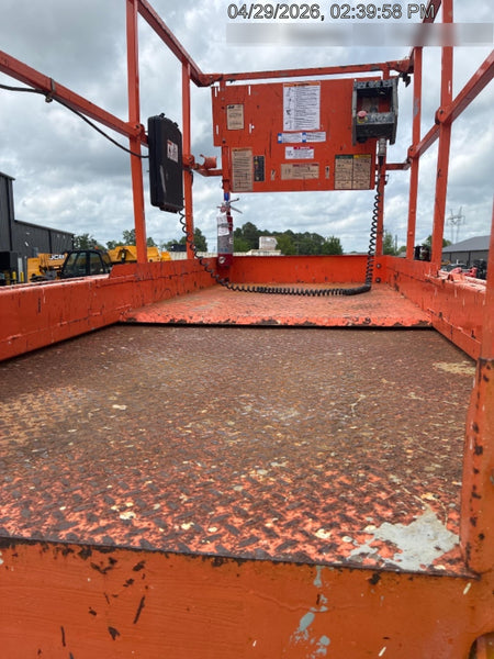2016 JLG 3246ES