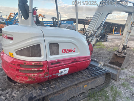 2023 TAKEUCHI TB250-2R