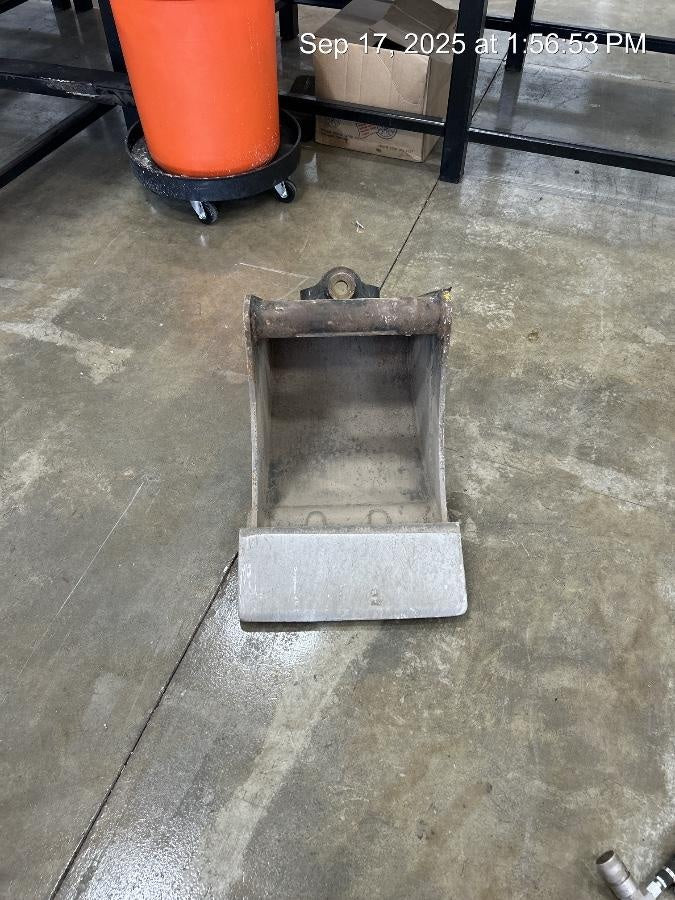 2025 TAG MANUFACTURING 18" Bucket - Tag
