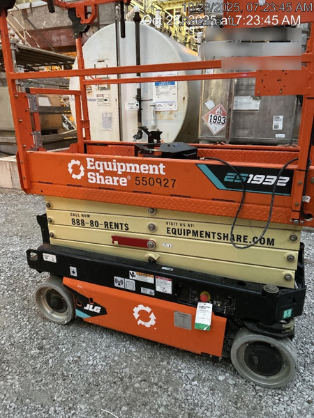 2025 JLG ES1932
