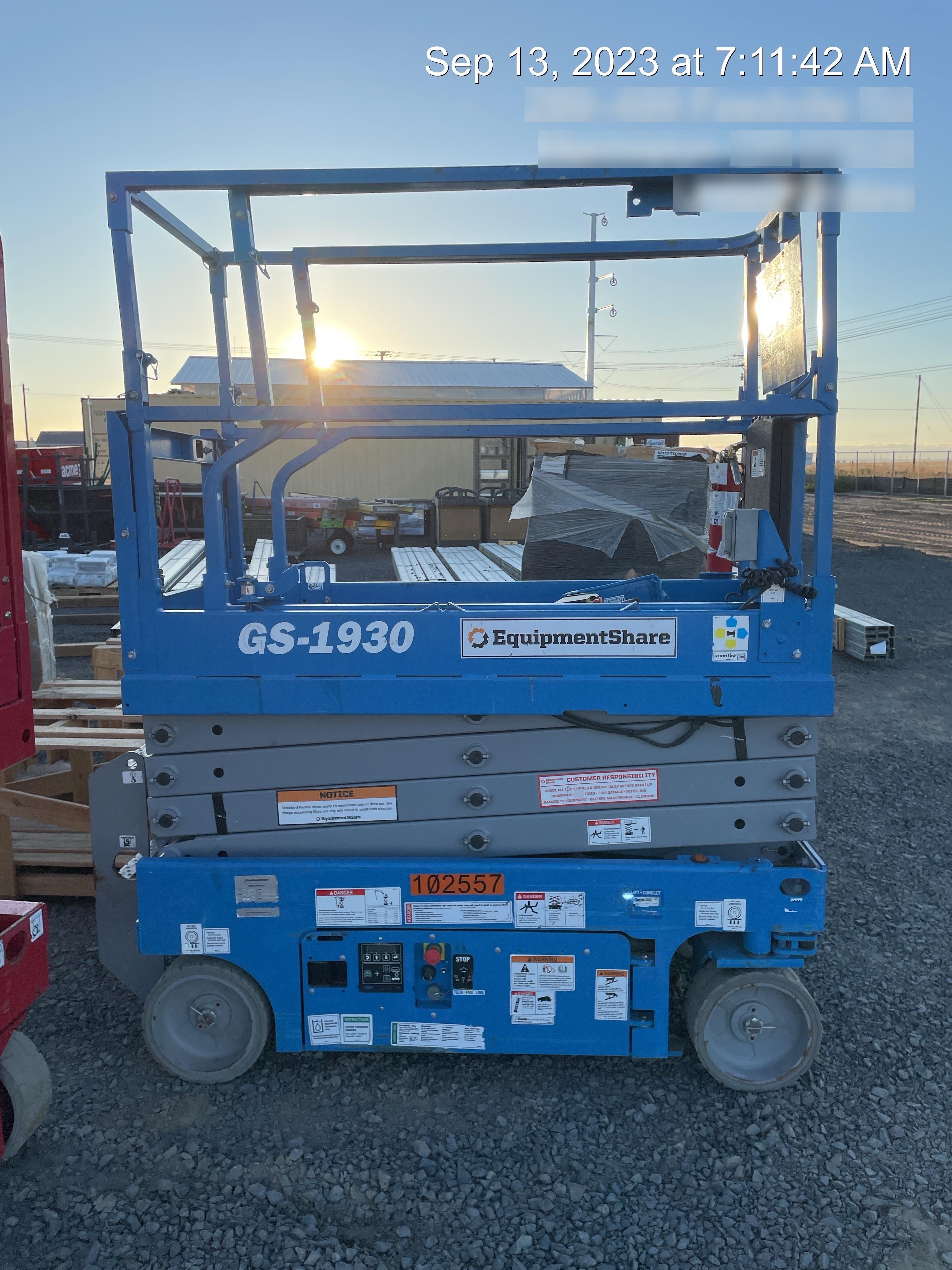 2020 Genie GS-1930 Solid Non Marking Tires, Beacon, Folding rails with half height swing gate, 800W Inverter