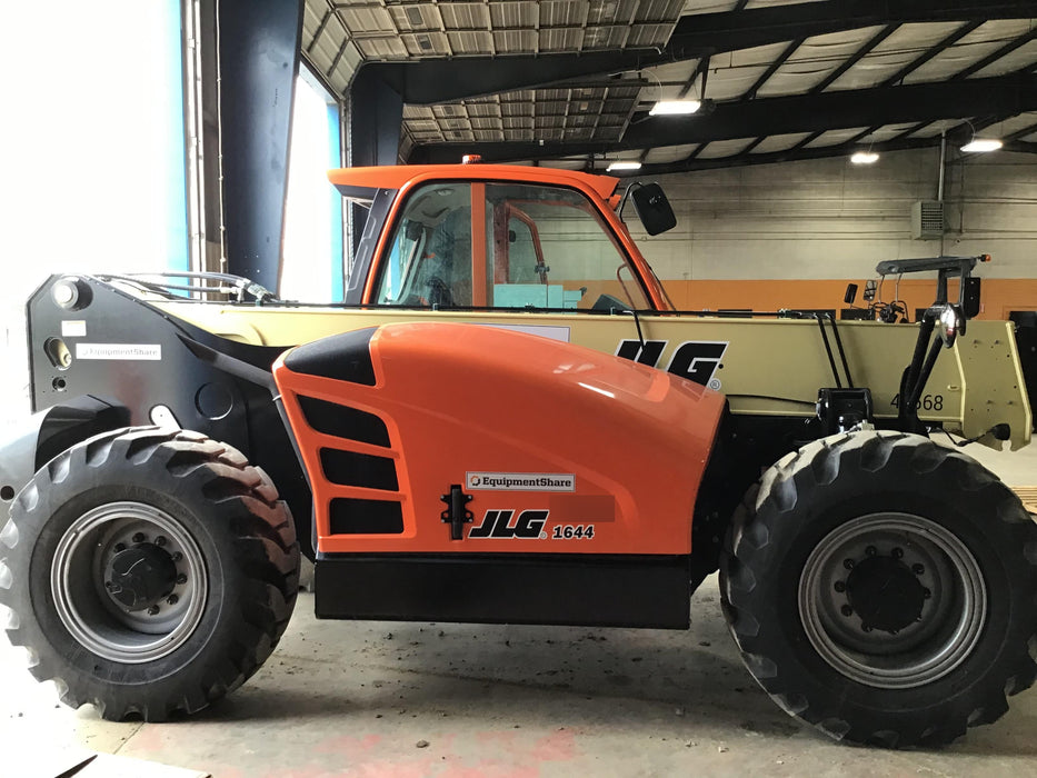 2019 JLG 1644