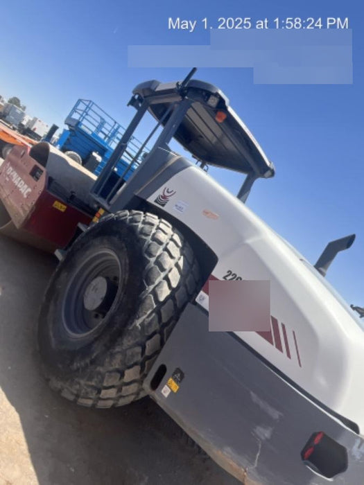 2022 DYNAPAC CA2500D