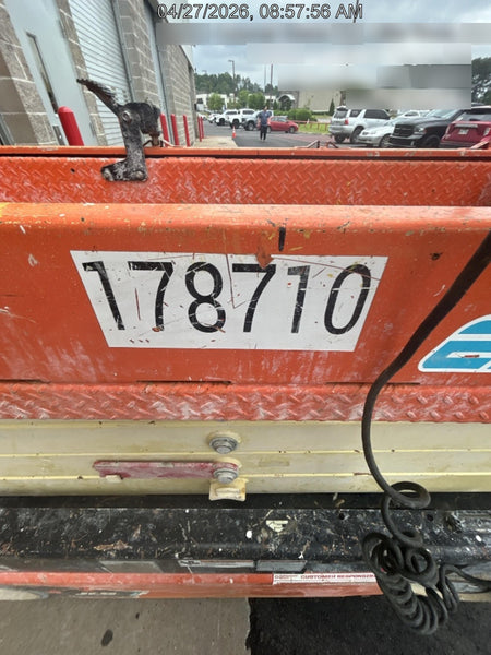 2021 JLG ES1932