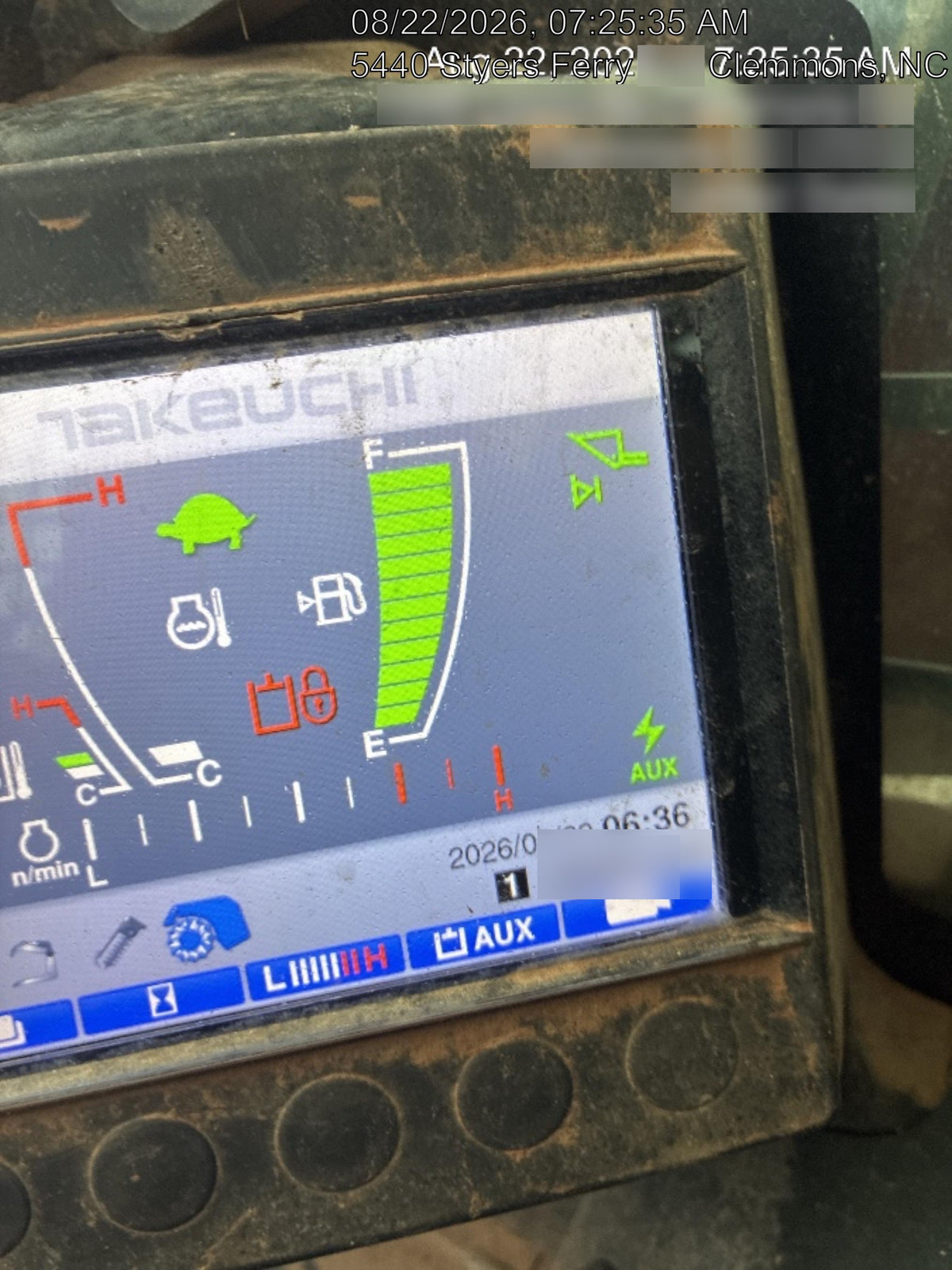 2023 TAKEUCHI TL10V2-CR