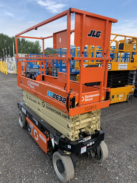 2023 JLG ES2632