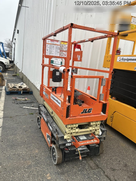 2021 JLG ES1330L