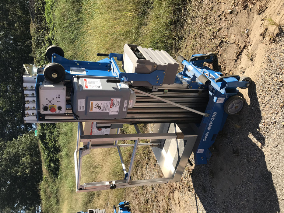 2019 GENIE AWP-30S