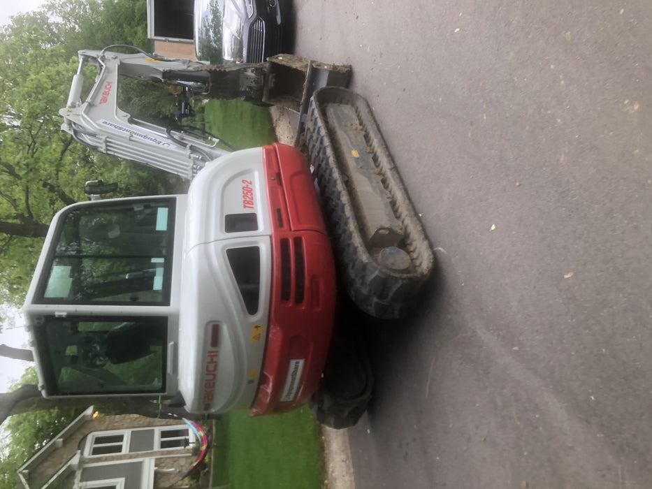 2020 TAKEUCHI TB250-2C