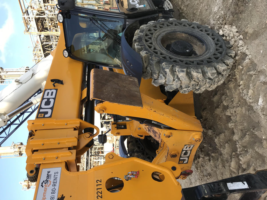 2018 JCB 510-56 JCB 510-56 Telehandler 74 HP w/CAB/HVAC, Beacon, Worklights, Aux Hydraulics, Solid Tires, 60" Carriage/Forks