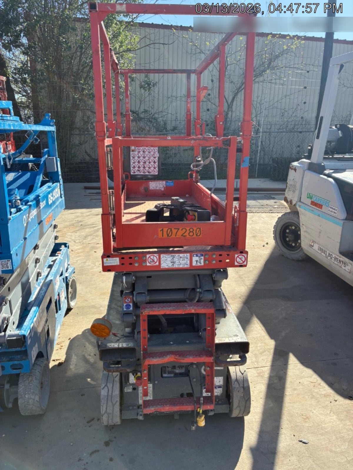 2020 Skyjack SJIII-3219 Solid NM Tires, Half height spring hinged entry gate, Dual Beacons, 800W Inverter