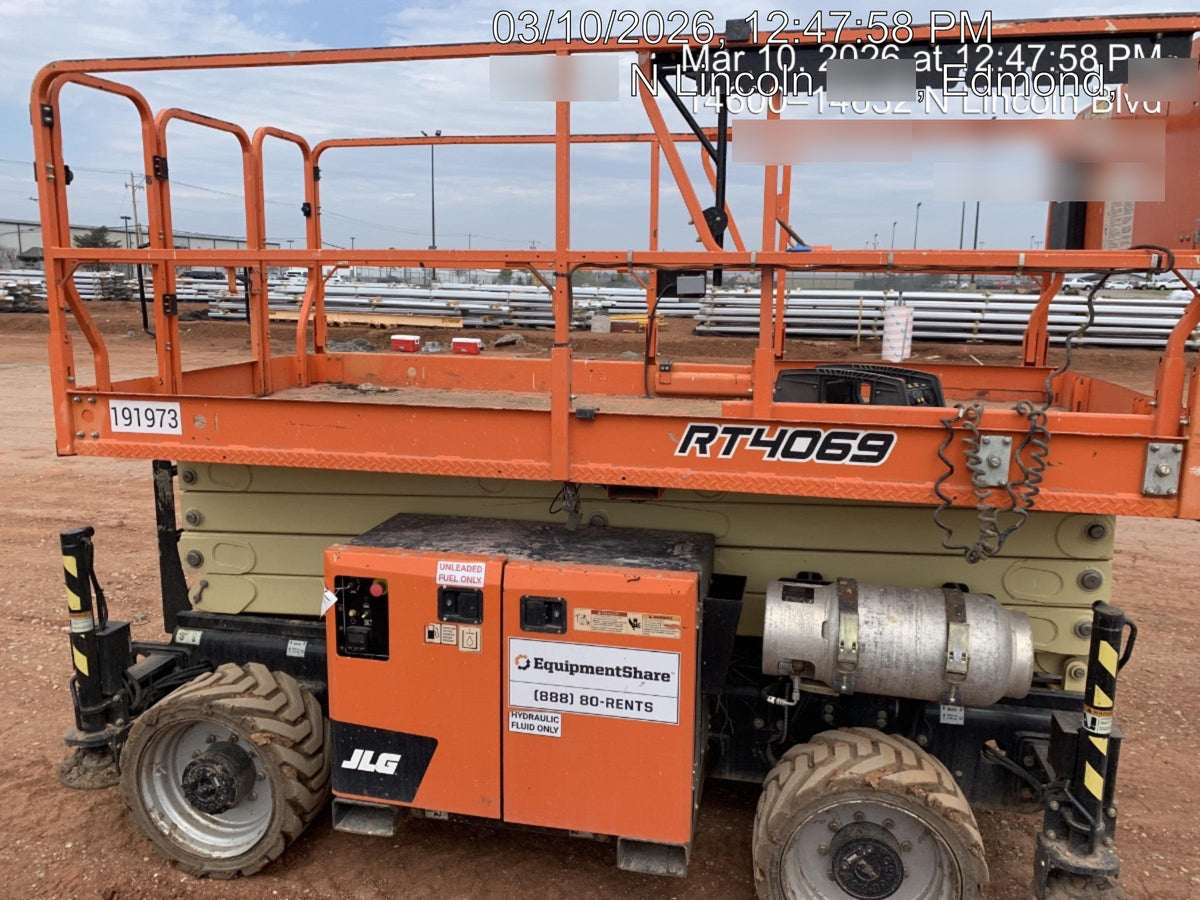 2021 JLG RT4069