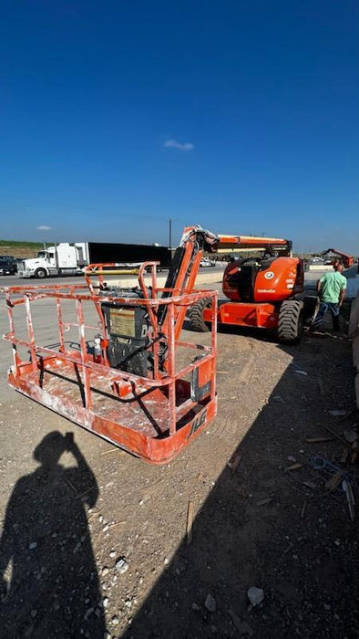2019 JLG 600AJ
