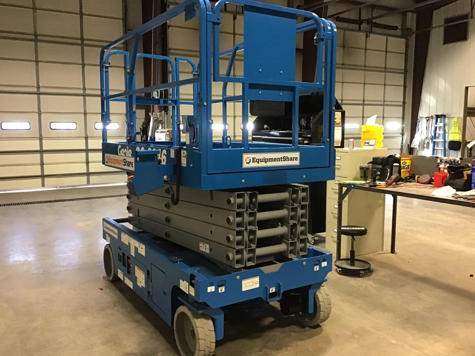 2018 Genie GS-3246 Genie GS-3246 w/Folding rails, Full height swing gate