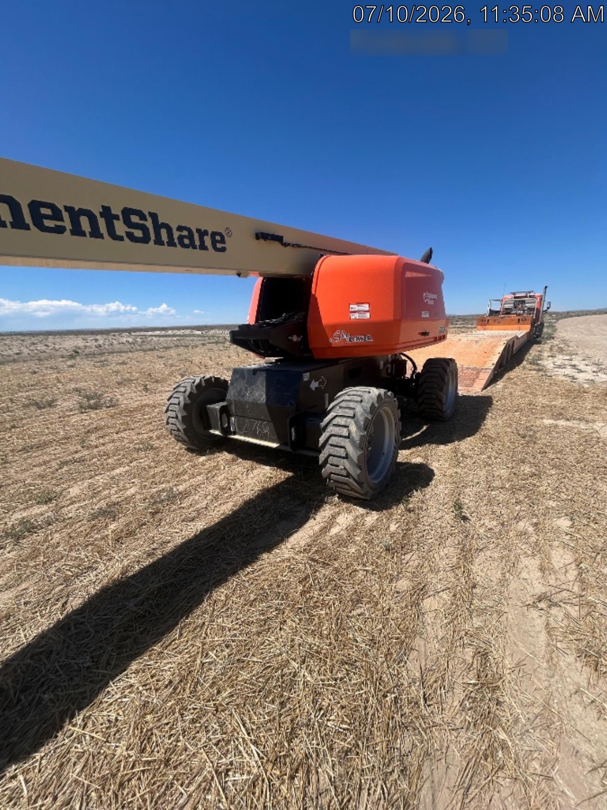 2025 JLG 660SJ