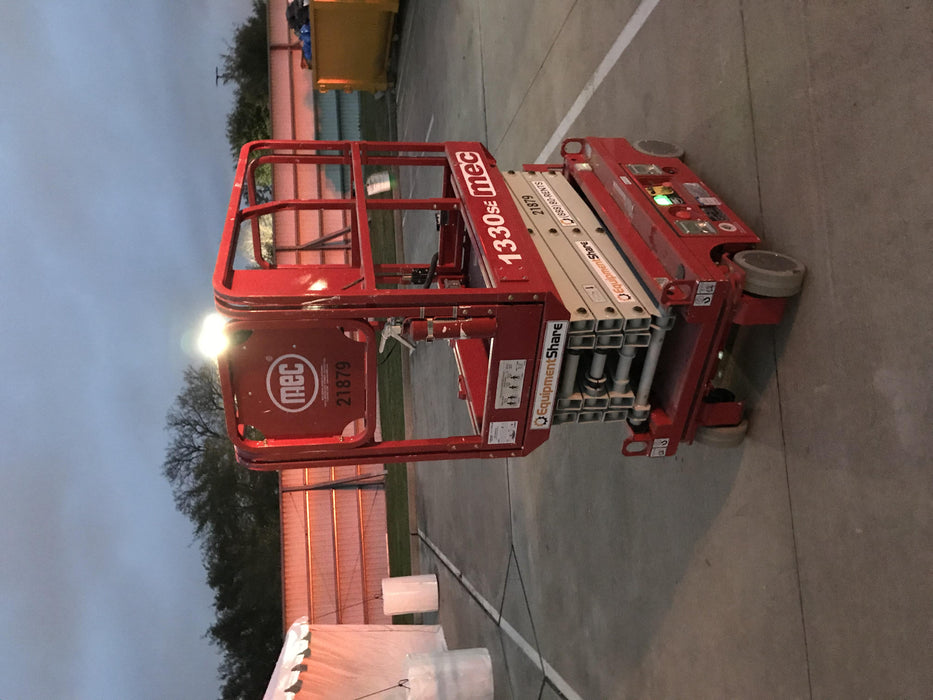 2019 MEC 1330SE MEC 1330SE w/ES Track Hardware, Full Extended 2 Year Warranty