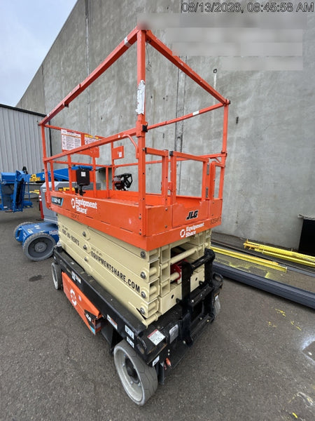 2025 JLG ES3246
