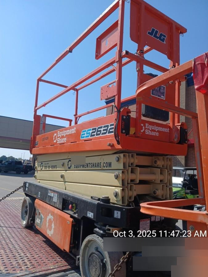 2023 JLG ES2632