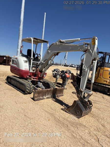 2021 TAKEUCHI TB235-2R