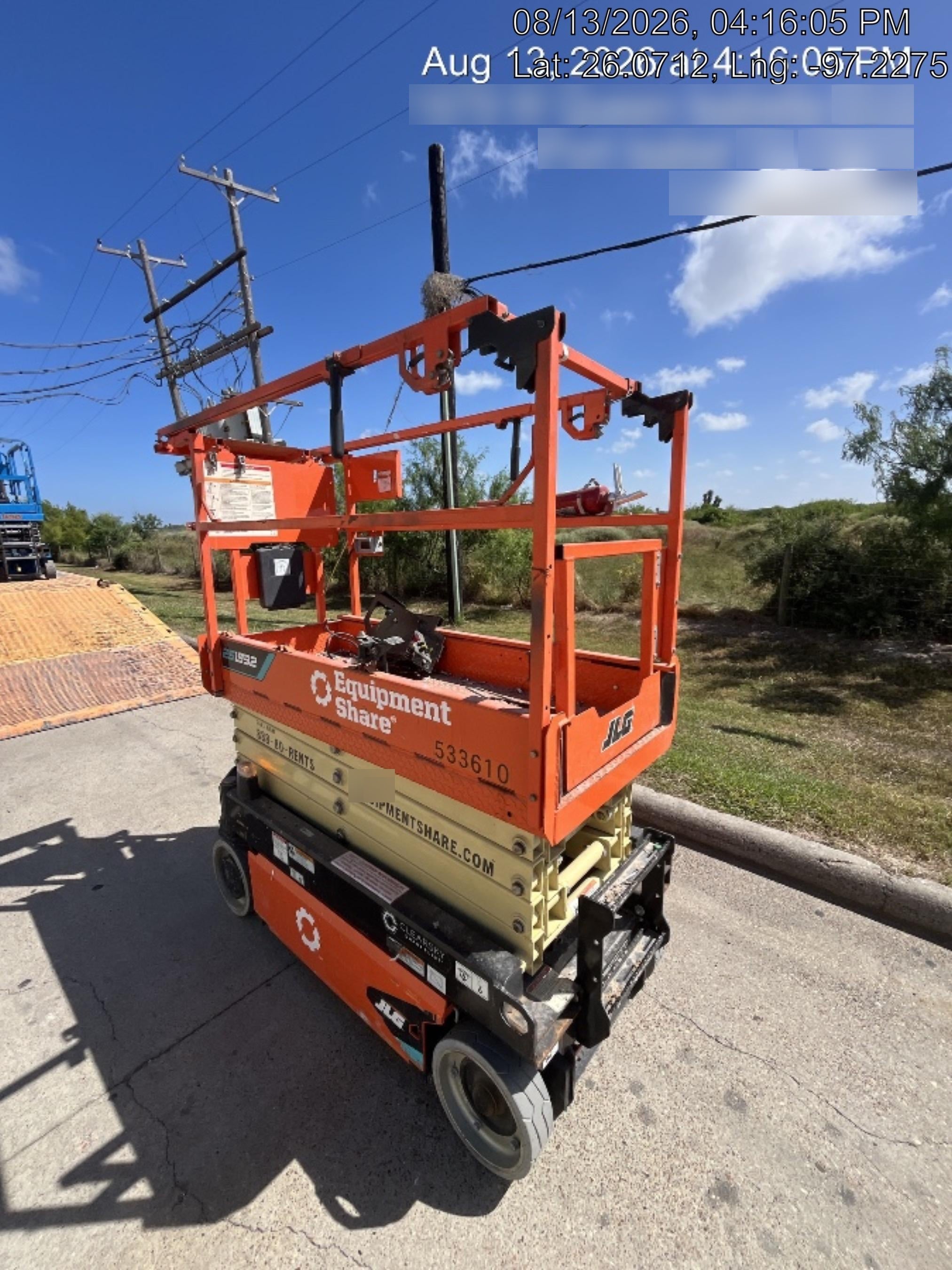 2025 JLG ES1932
