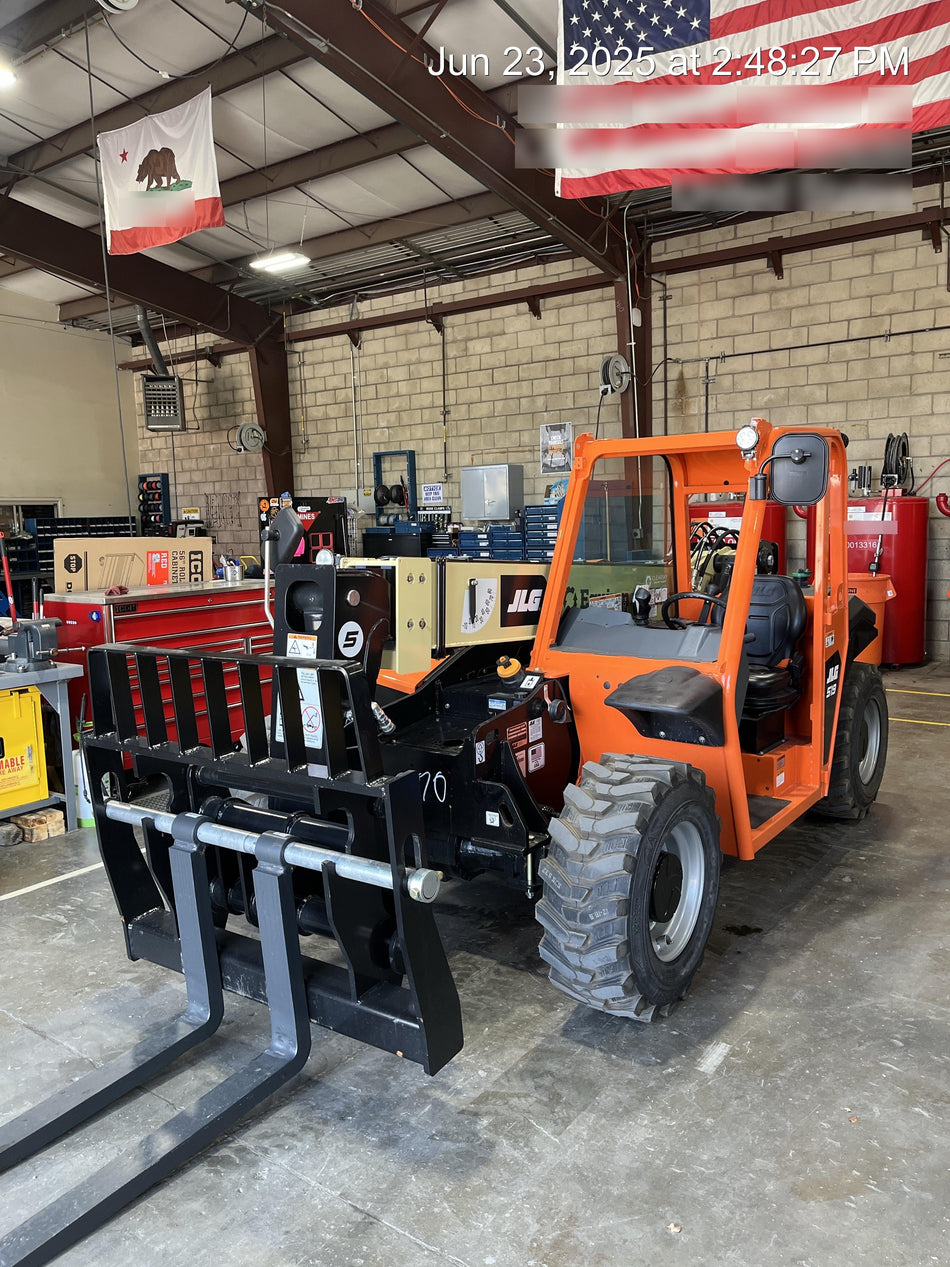 2025 JLG 519