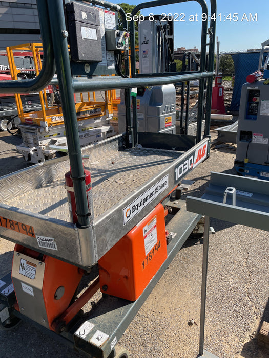 2021 JLG 1030P