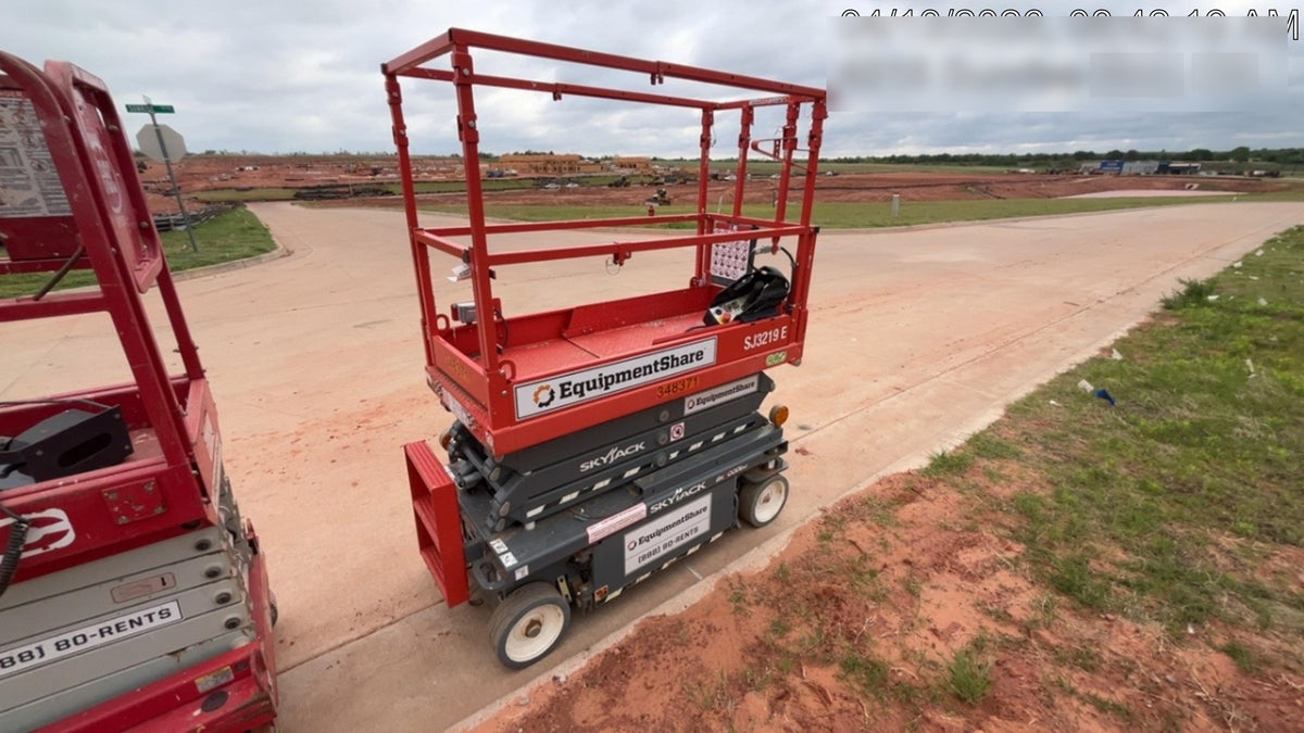 2023 SKYJACK SJ3219