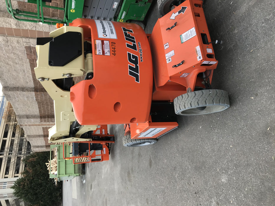 2019 JLG E400AJPN
