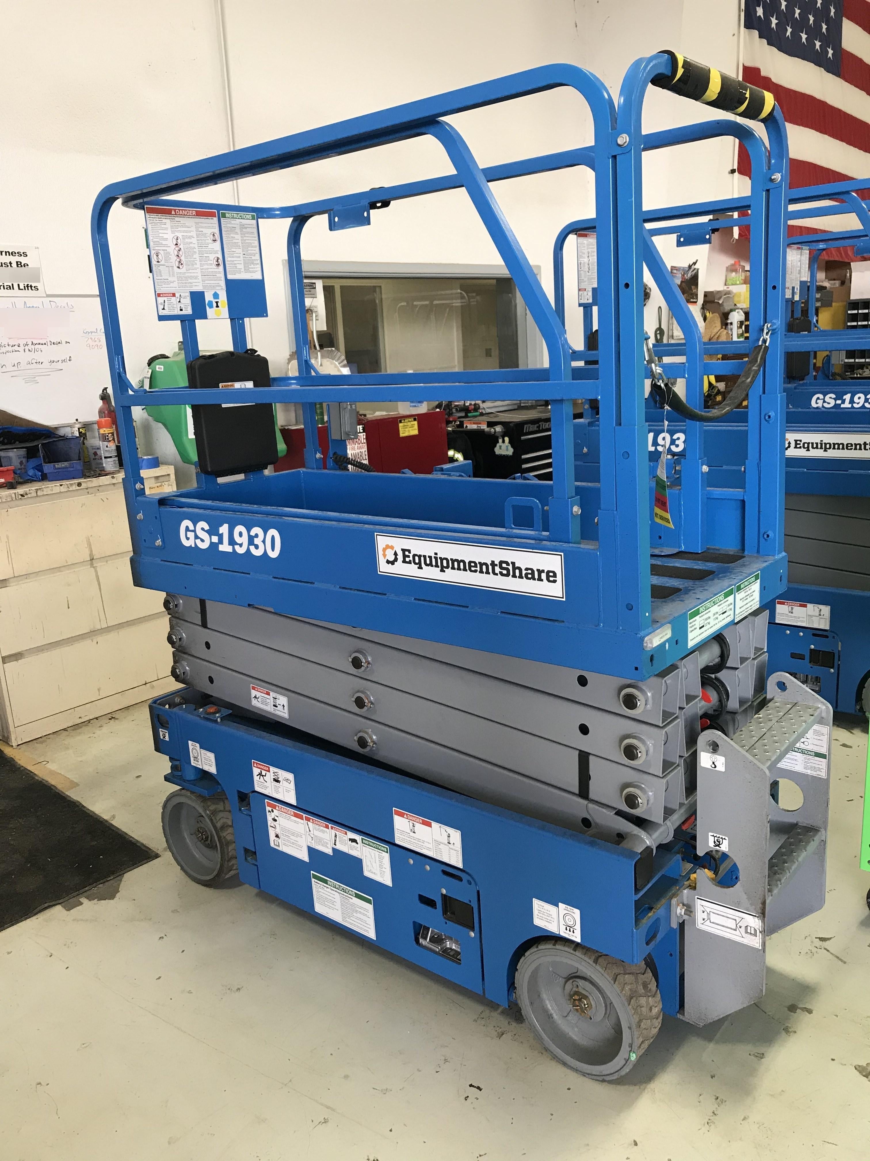 2019 Genie GS-1930 Fixed Rails with Chain Entry