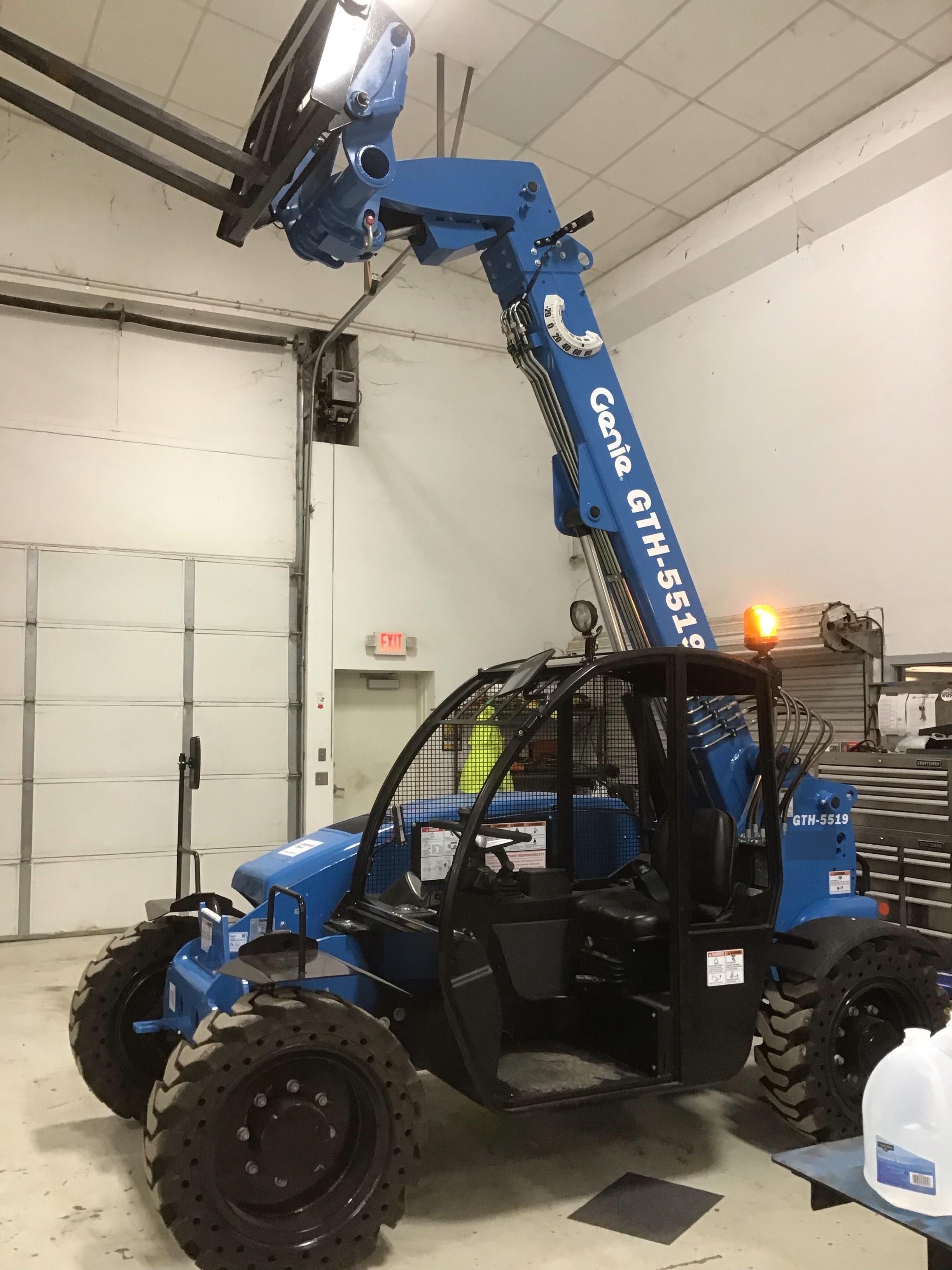 2018 GENIE GTH-5519