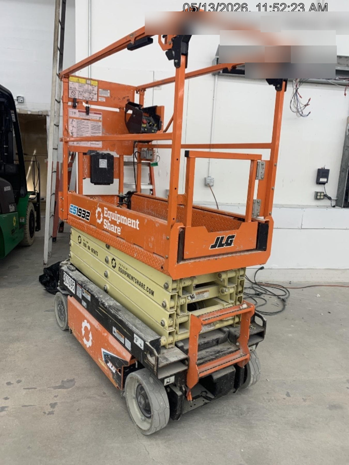 2023 JLG ES1932