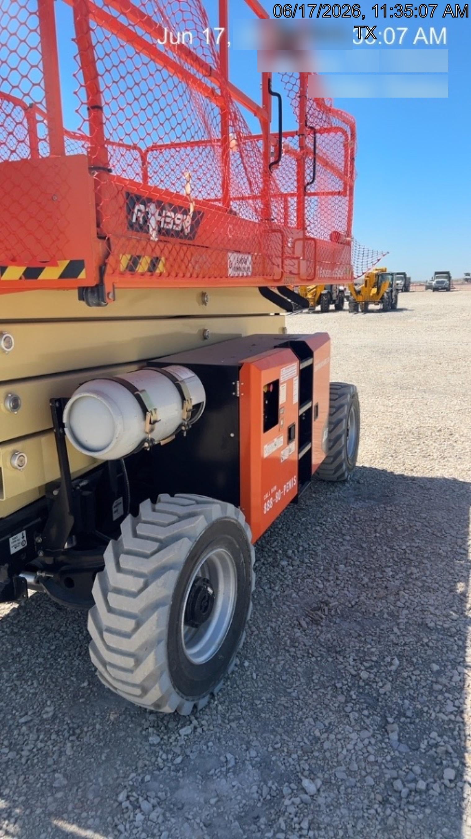 2025 JLG RT4394
