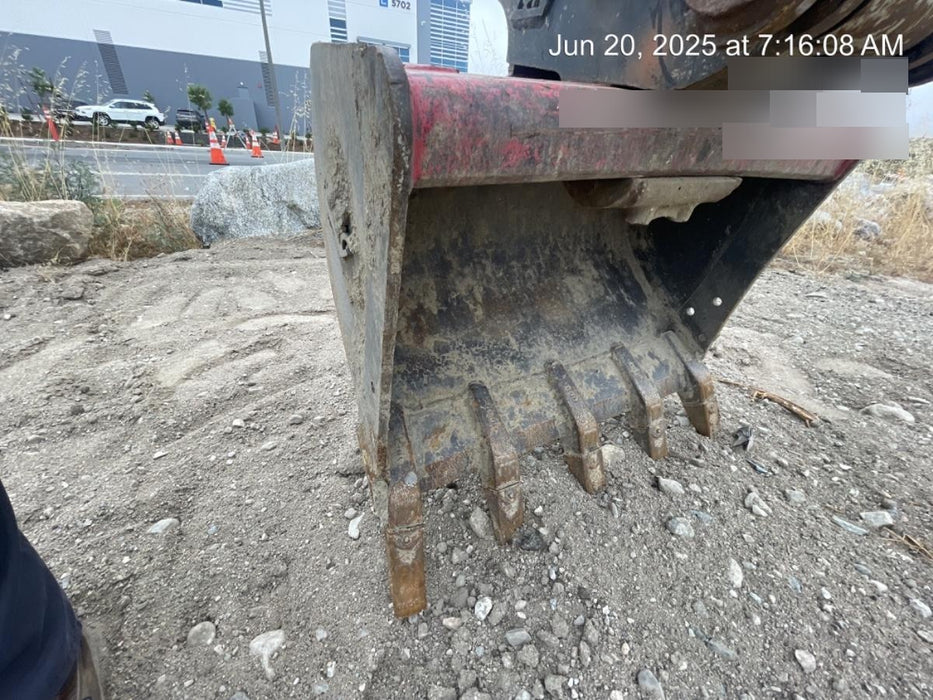 2021 DOOSAN 30" Bucket - Doosan