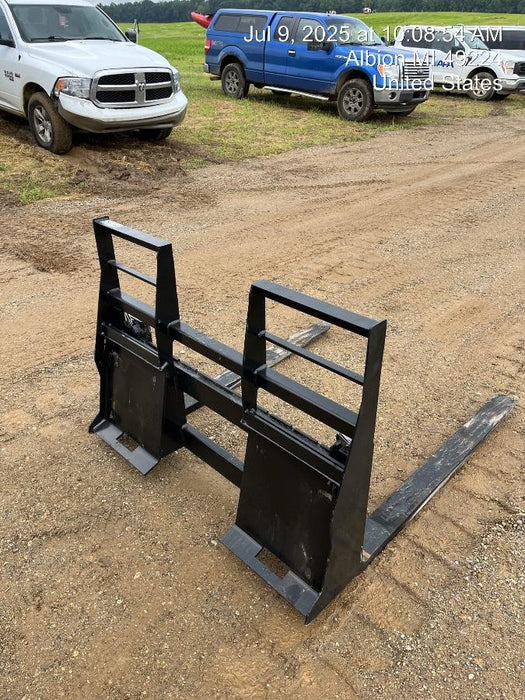 2025 ARROW MATERIAL HANDLING 24" Pallet Fork Frame