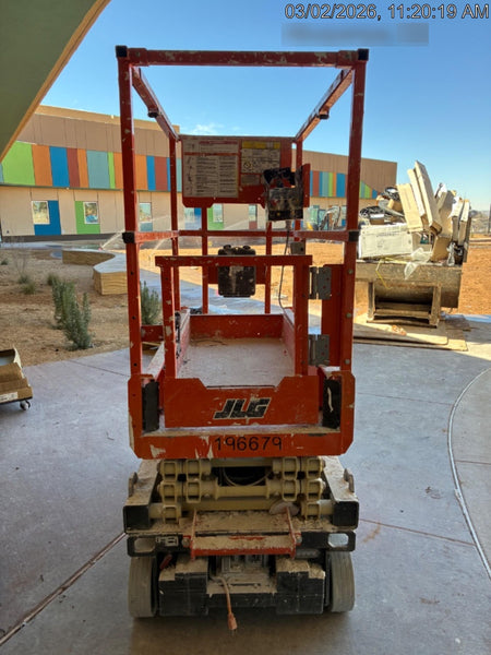 2021 JLG ES1330L