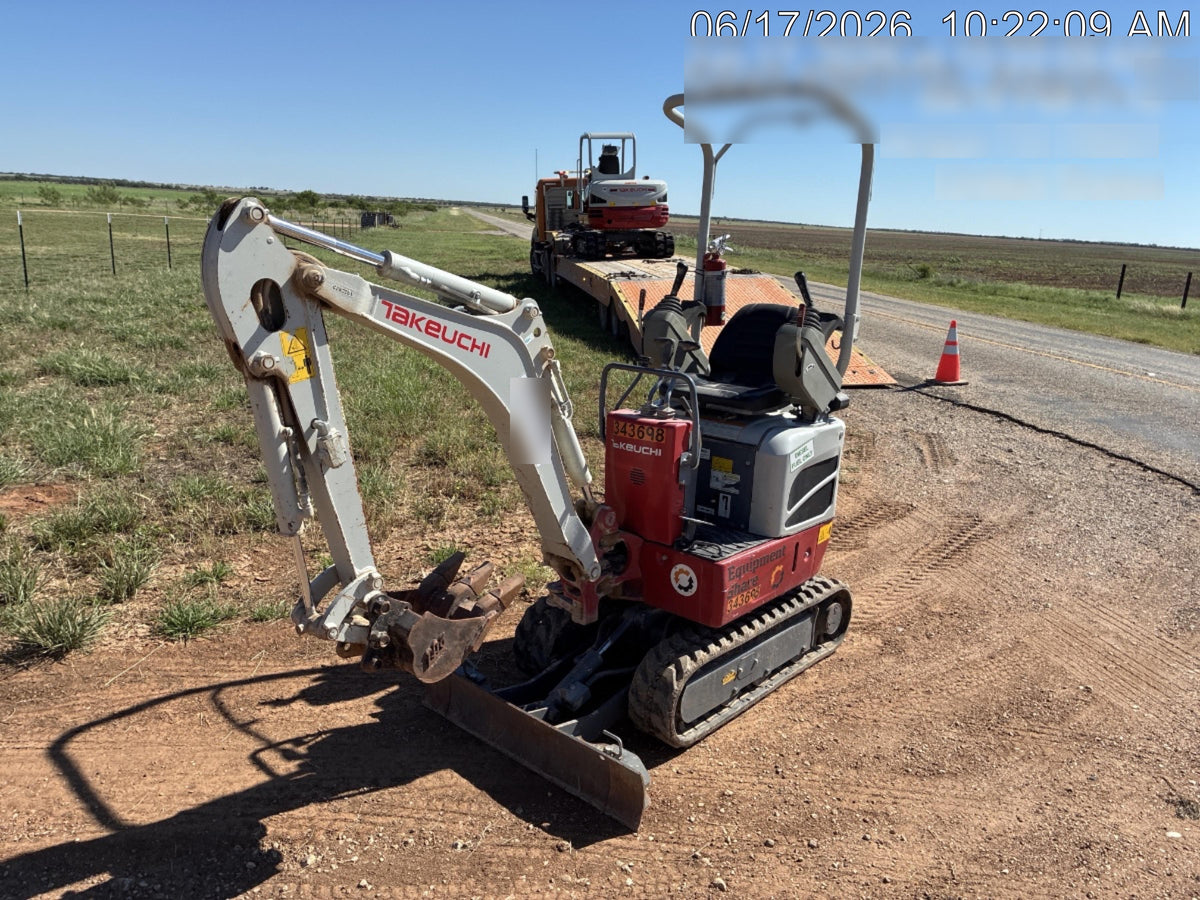 2023 TAKEUCHI TB210R