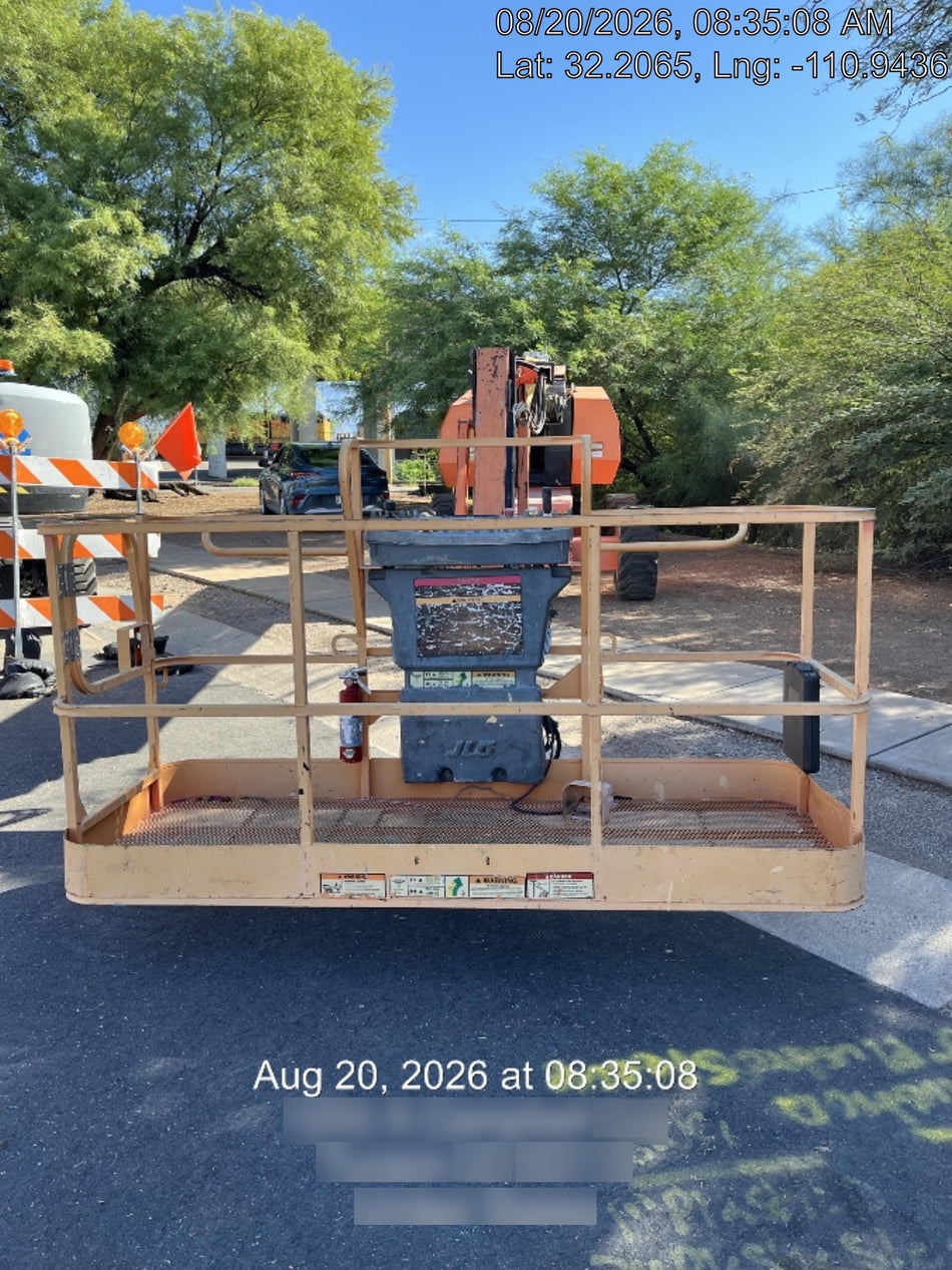 2011 JLG 660SJ