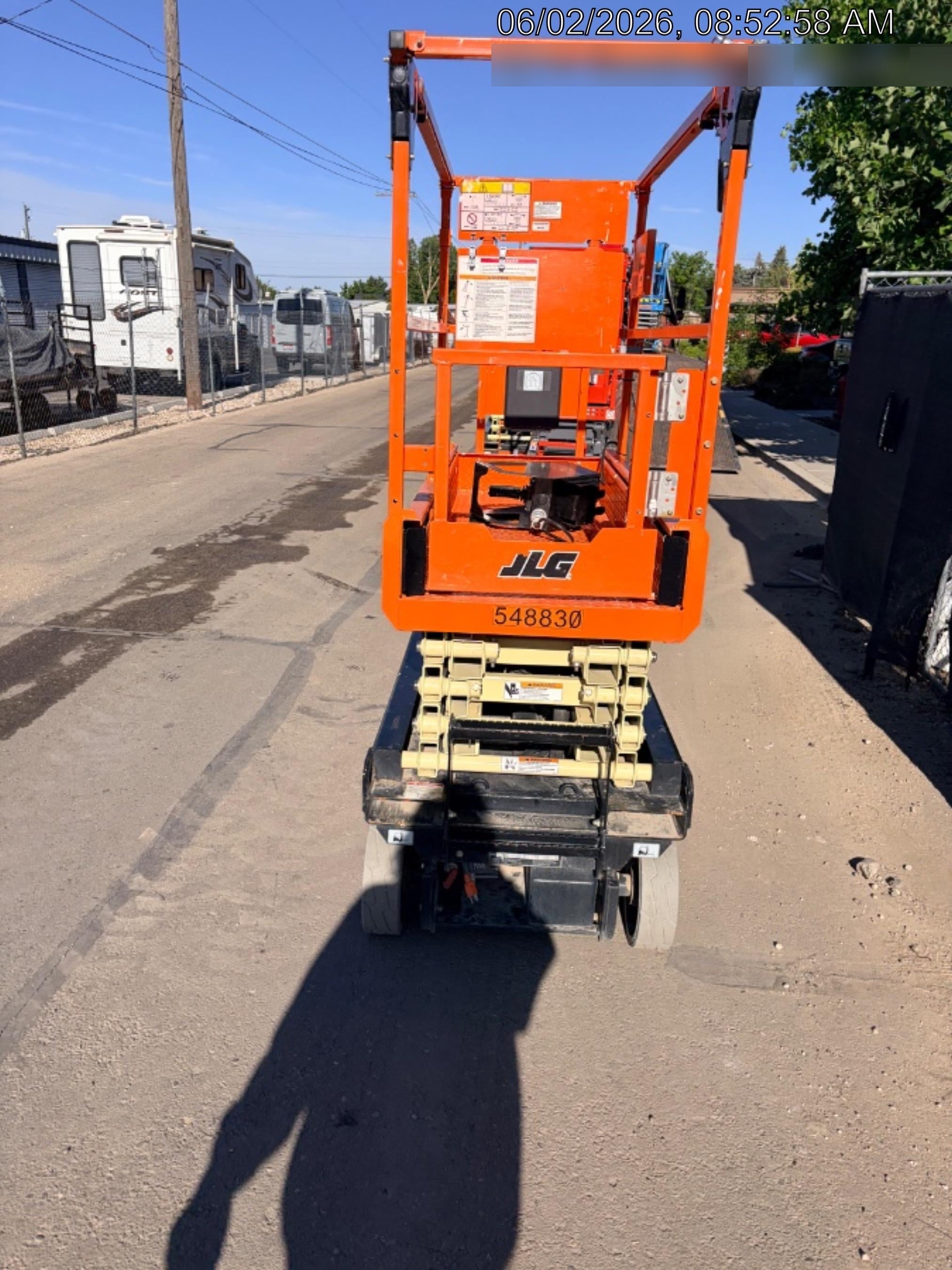 2025 JLG ES1932